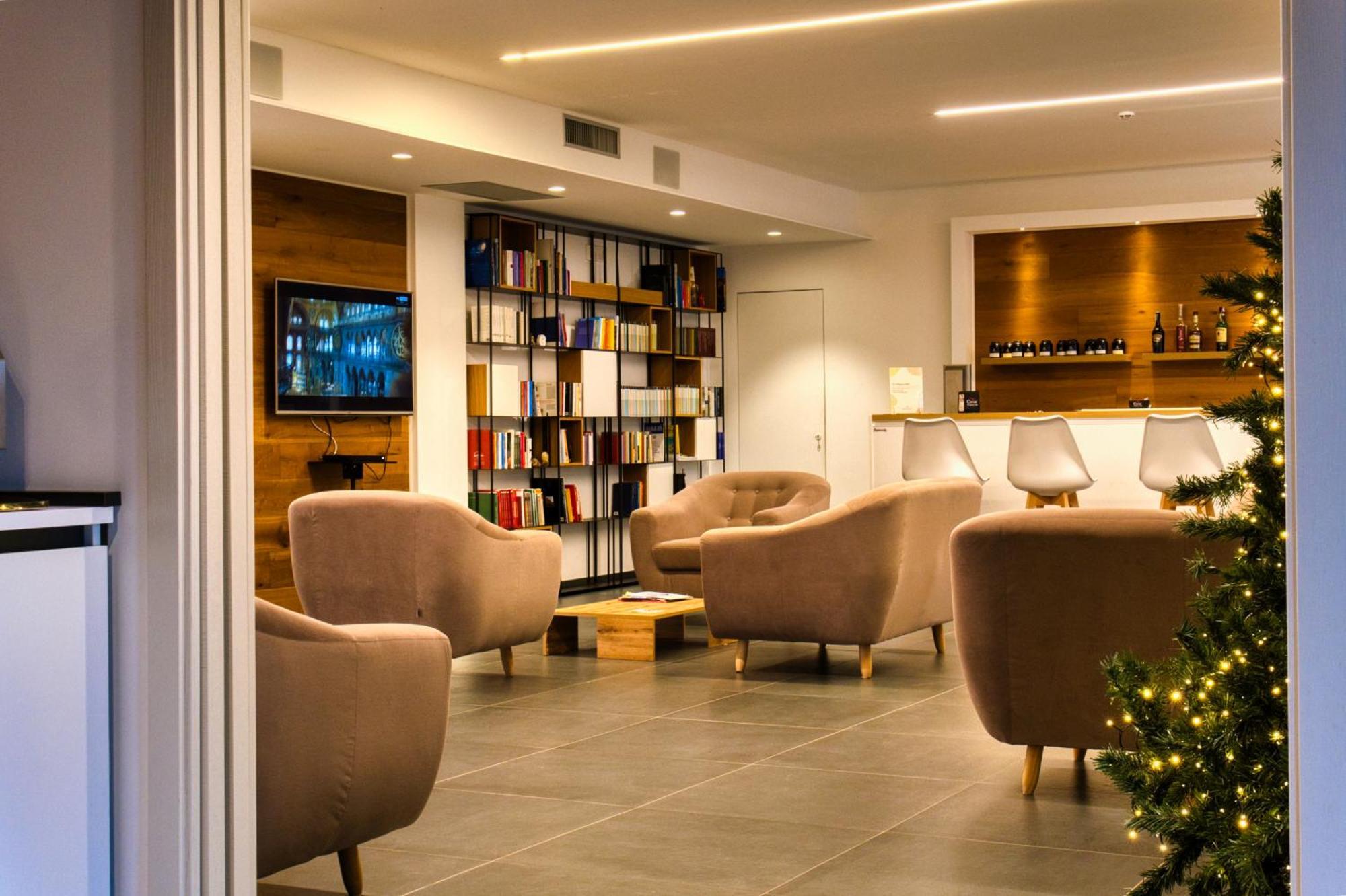 Moma Hotel Wellness & Spa Lavello Exteriör bild